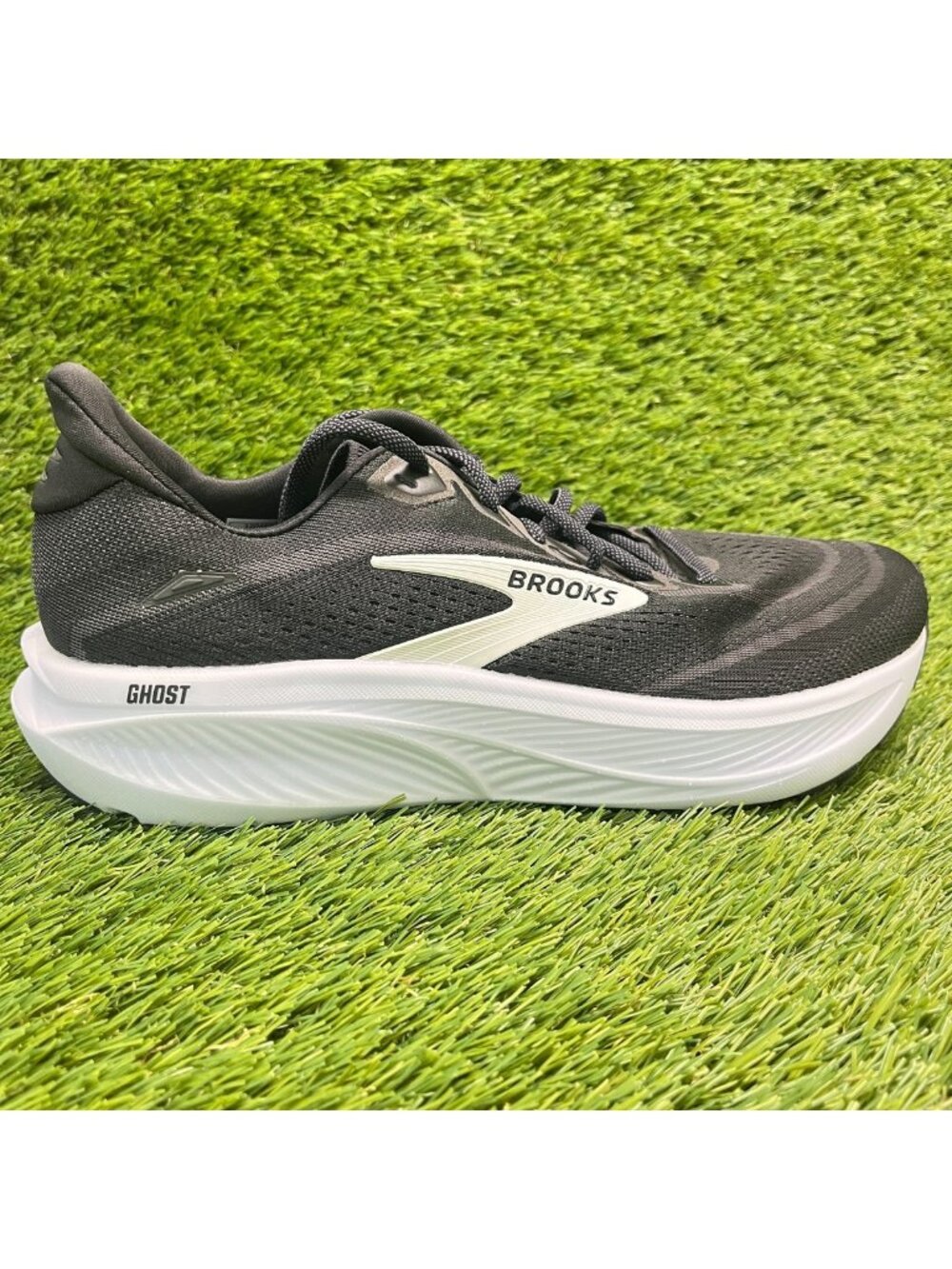 Brooks Ghost 18 Womens Size 9.5 Black White Athletic Running Shoes Sneakers